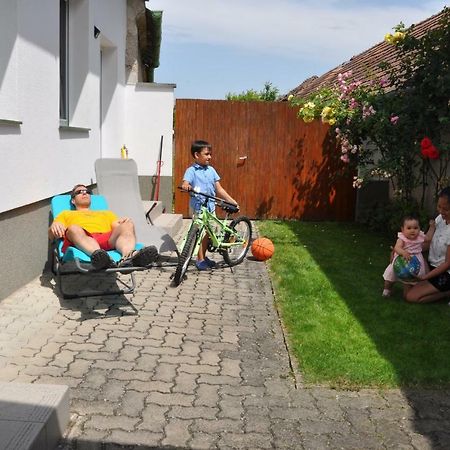 Ferienhaus Resi Illmic Kültér fotó
